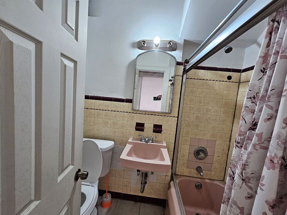 1st image of 8973 Vanderveer St #1