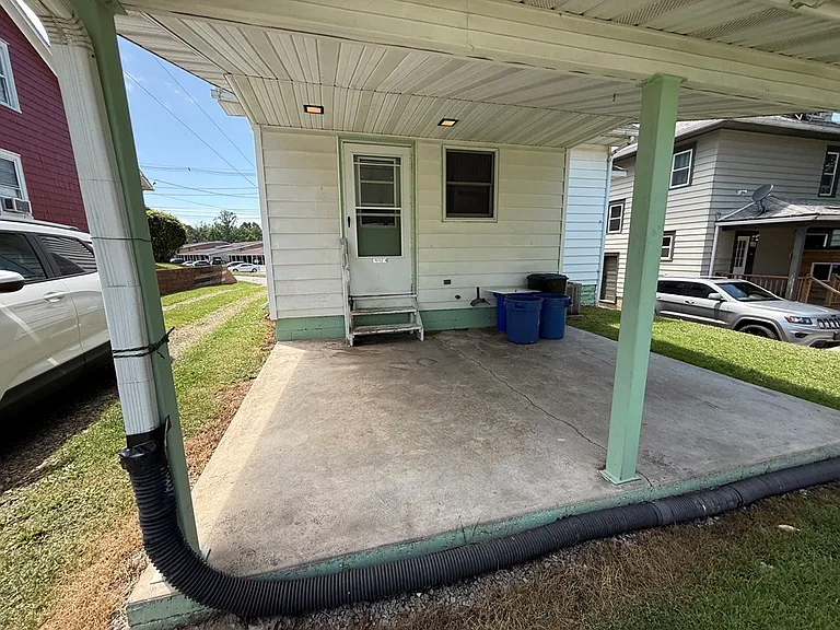 713 Innis St — Photo 6