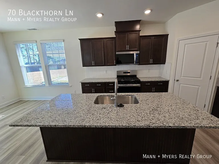 70 Blackthorn Ln — Photo 14