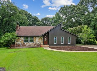 5460 Chanterella Ct SW, Lilburn, GA 30047