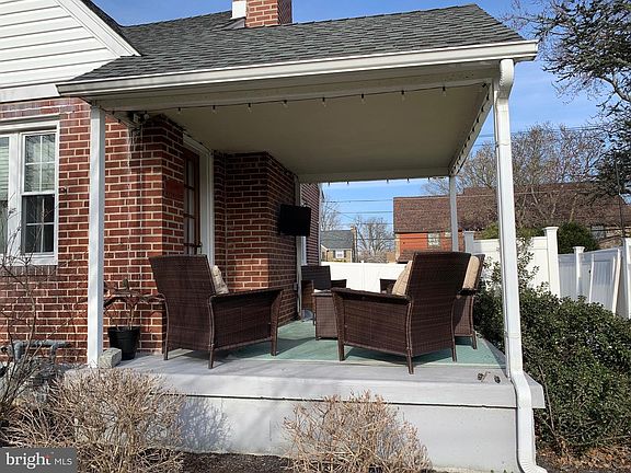 4th image of 1111 Concord Ave