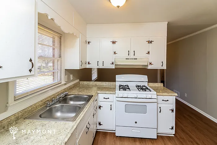 4731 Roberta Cir — Photo 7