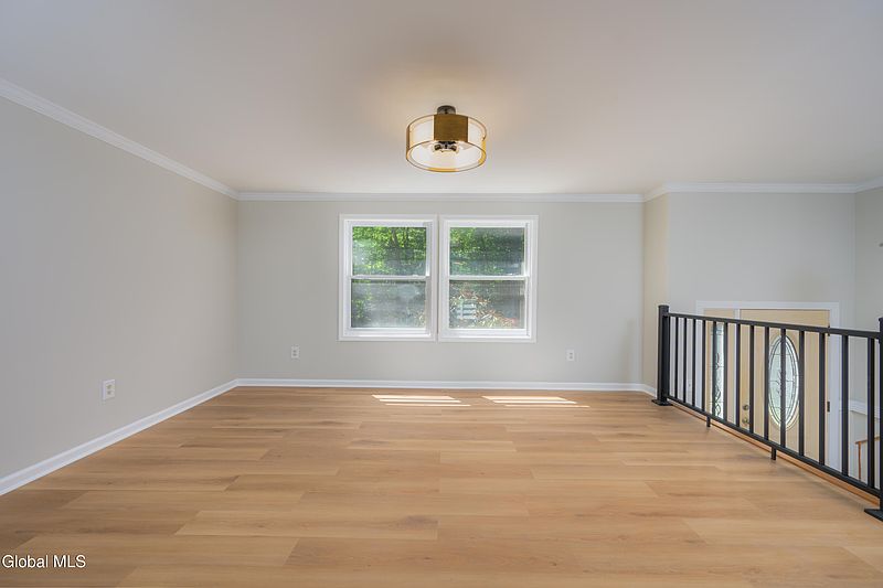 4th image of 140 Turner Road
