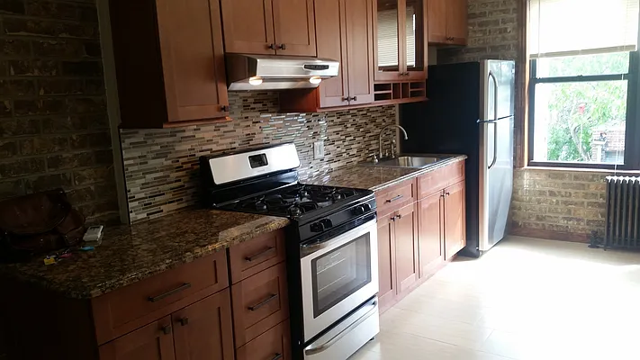 Rented by MCR Realty | media 36