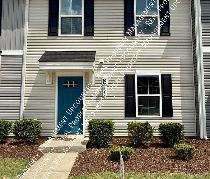 120 Fernside Ct — Photo 1