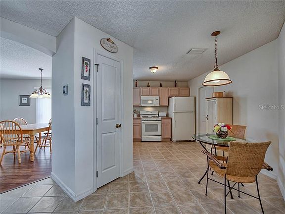 4th image of 8476 SE 177th Penman Pl