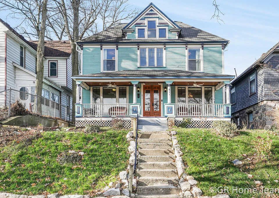 1st image of 611 Madison Ave SE