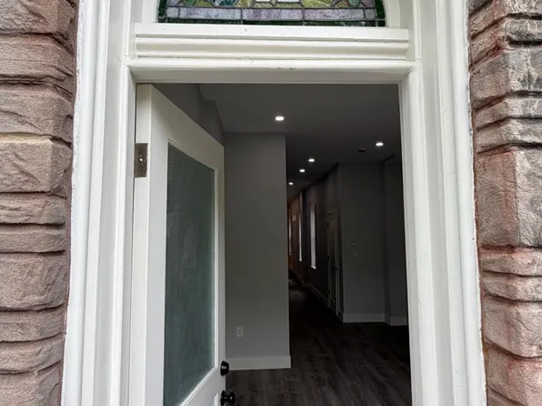 42 N 11th St, Reading, PA 19601