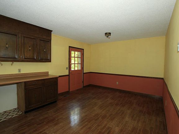 5th image of 9419 Dexter Ln #2