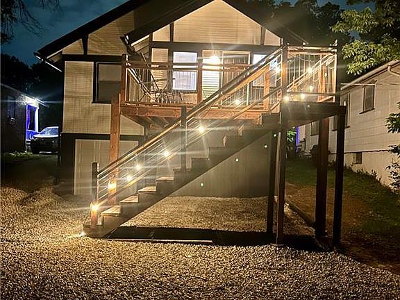 2nd image of 6823 Agnes Ave