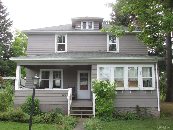 529 N 4th St, Lanse, MI 49946