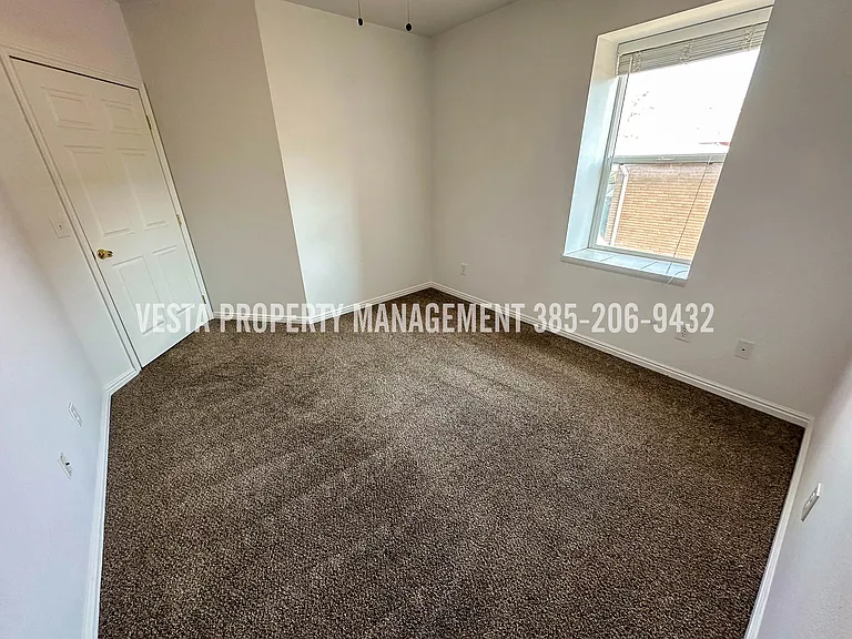 2364 Jefferson Ave #3 — Photo 13