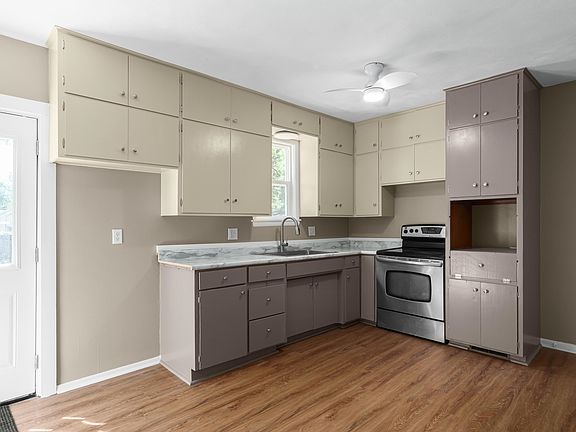 5th image of 474 N Chatham St