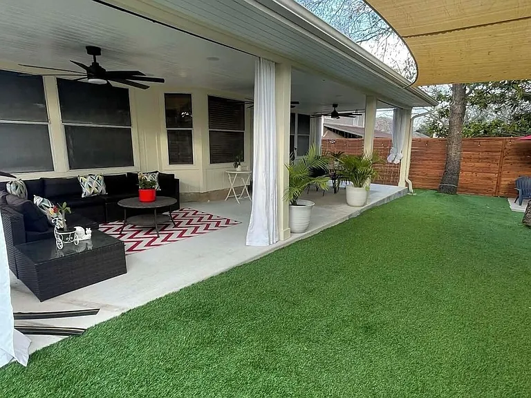 1401 Tetbury Ln — Photo 27