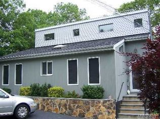 59 Ridge Rd, Rocky Point, NY 11778