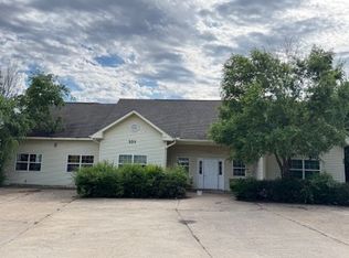 101-103 Donald Fulton Dr, Sikeston, MO 63801