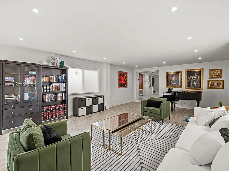 3420 Sheridan Ave — Photo 10