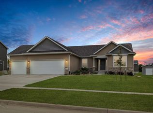 1115 Partridge Ln, Waterloo, IA 50701