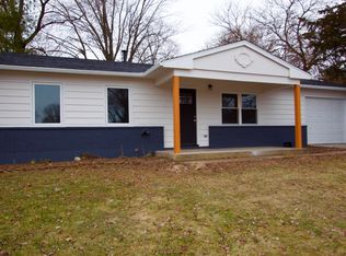 14 Larsen Cir, Romeoville, IL 60446