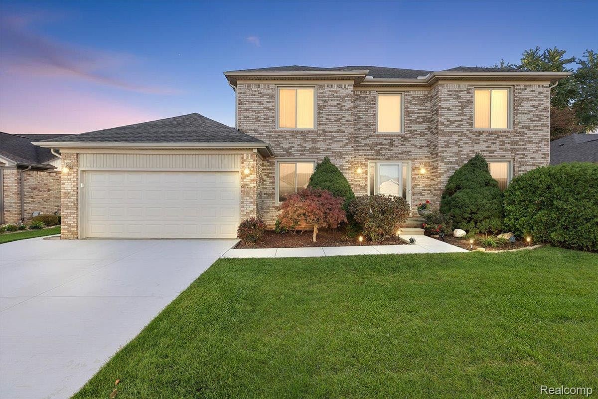 46850 Barbara Dr, Macomb, MI 48044