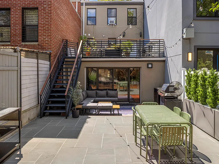 649 De Kalb Ave #1 — Photo 25