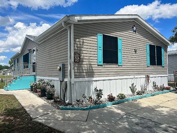 2nd image of 3883 Covington Dr