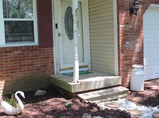 8165 N Maple Dr, Mooresville, IN 46158