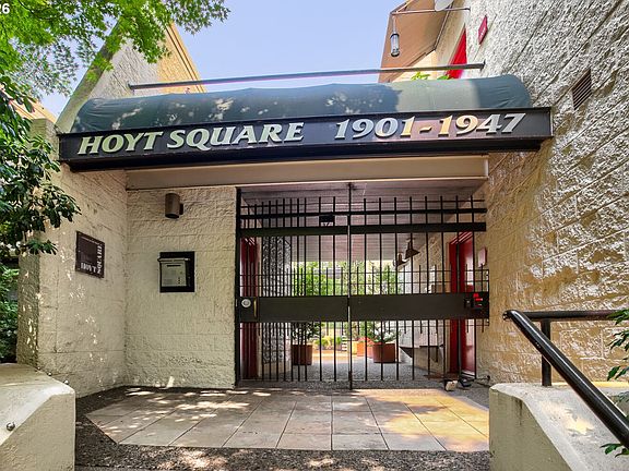 5th image of 1937 NW Hoyt St #106