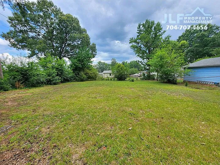 1531 E Liberty St — Photo 16