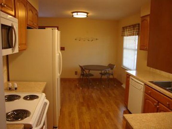 3rd image of 750 Ashley Dr