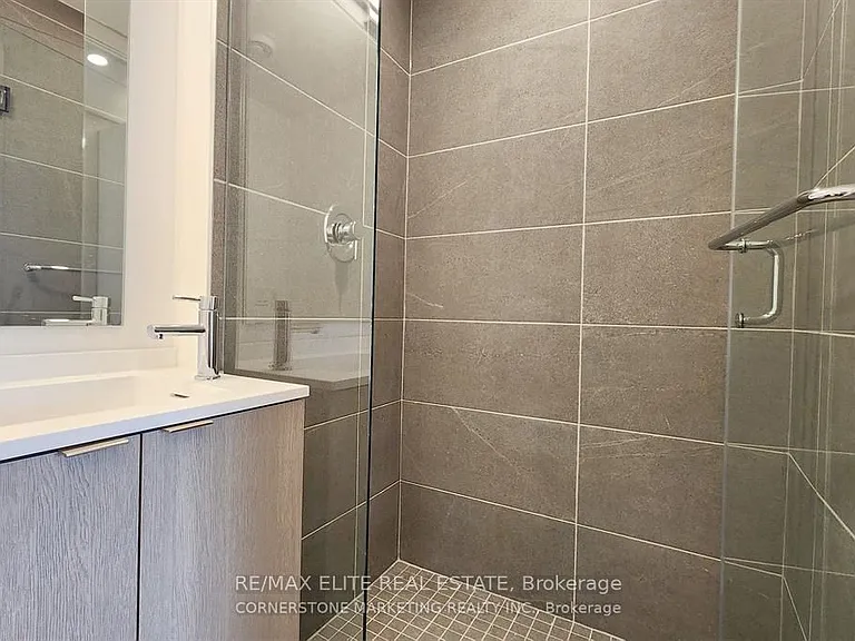100 Queen St E #1815 — Photo 5