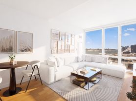 605 W 42nd St
