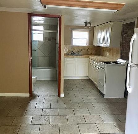 3rd image of 740 N Sans Souci Ave APT B