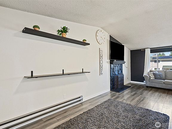 5th image of 16916 20th Avenue E