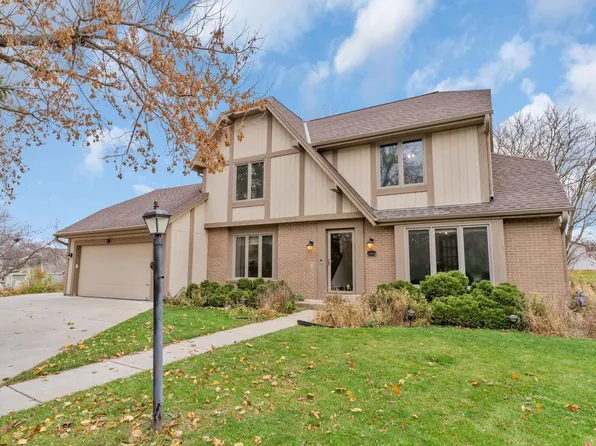 12565 West Weatherstone COURT, New Berlin, WI 53151