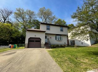 95 Montgomery St, Highland Park, NJ 08904
