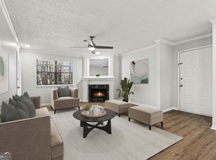 114 Barrington Hills Dr, Sandy Springs, GA 30350