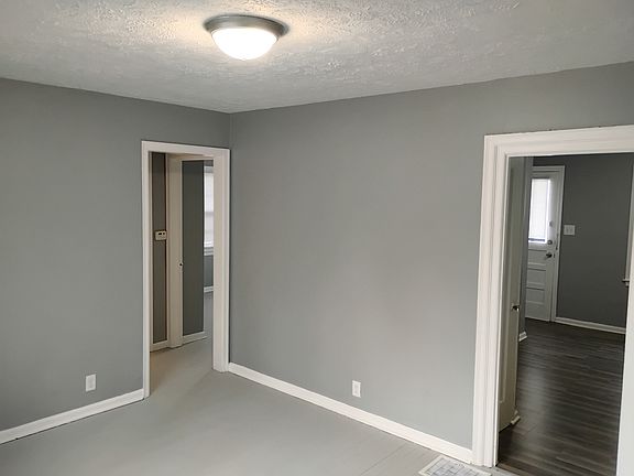 4th image of 1901 N Warman Ave