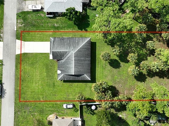 5th image of 213 Maple Ave N
