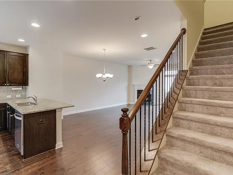 4258 Tacoma Trce — Photo 18