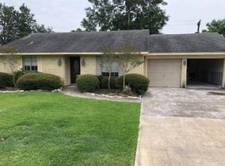 9806 Bayou Woods Dr, Baytown, TX 77521