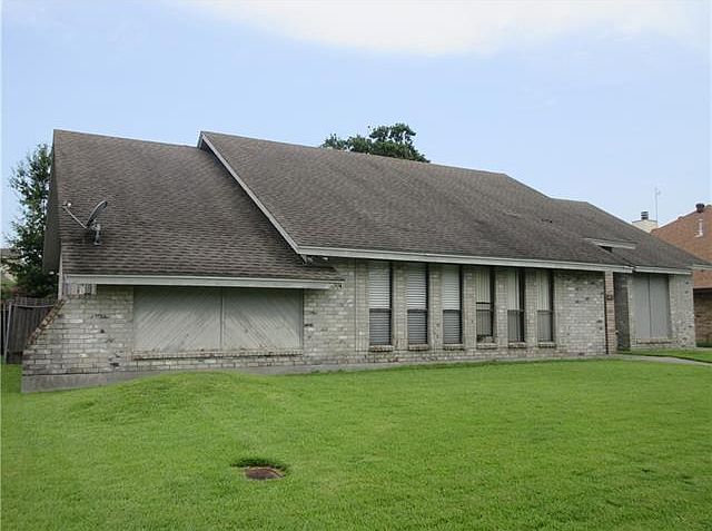 1st image of 20 Briarfield Dr