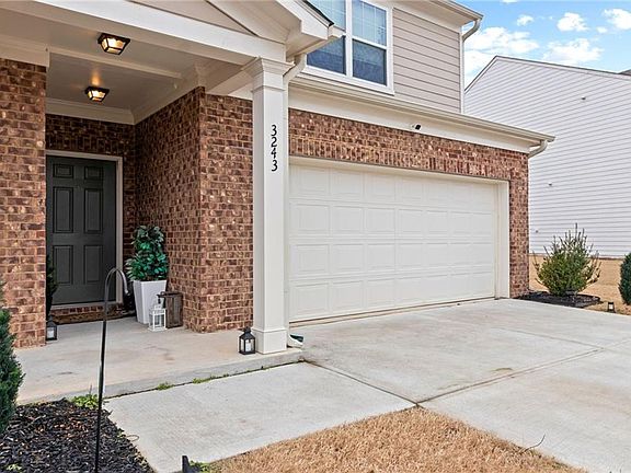 4th image of 3243 Lowell Rd