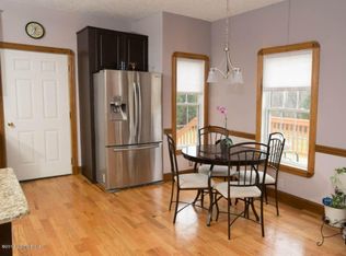 355 Cedar Place Dr, Shepherdsville, KY 40165