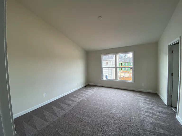 435 John Adams Dr — Photo 12