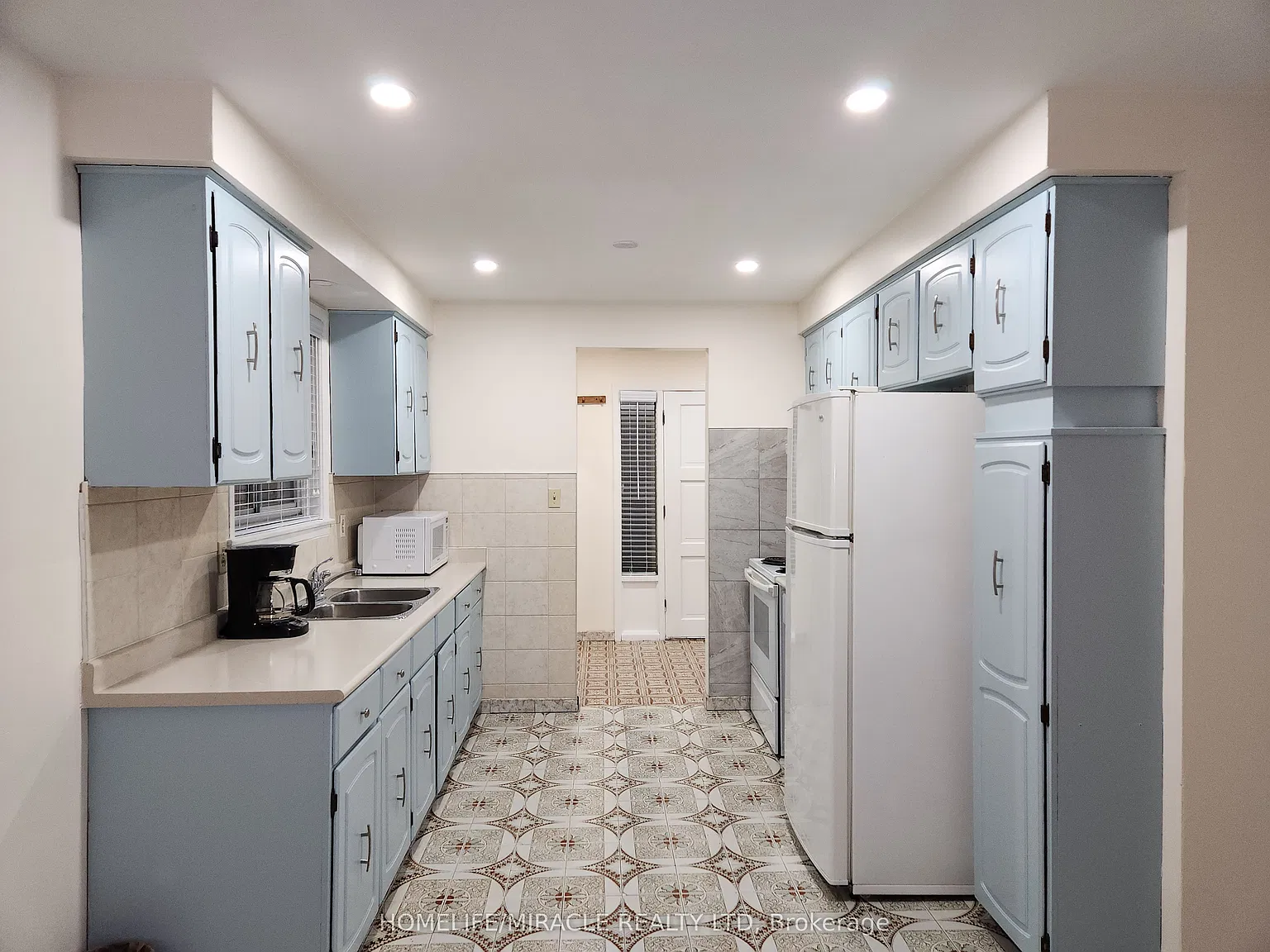 3 bed, $2,600 — Photo 3