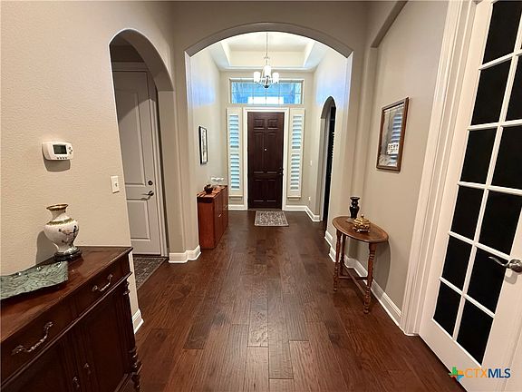 3rd image of 3232 Veneto Way