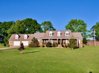 124 Garris Cir, Alpine, AL 35014