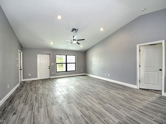 5th image of 3053 S Beechwood Cir