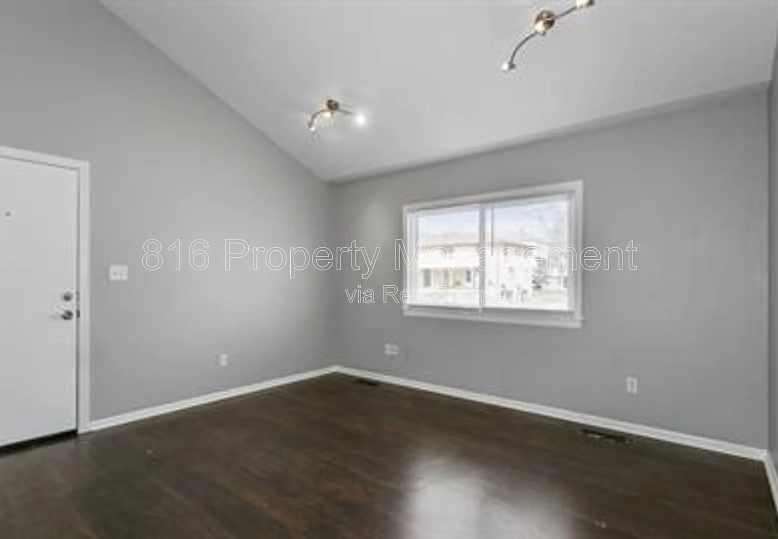 2 bed, 1.0 bath, 840 sqft, $850 — Photo 1